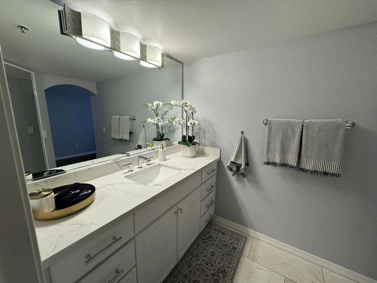 Apartament Home Away From Home In The Heart Of Phoenix - Extended Stay Relocation Insurance