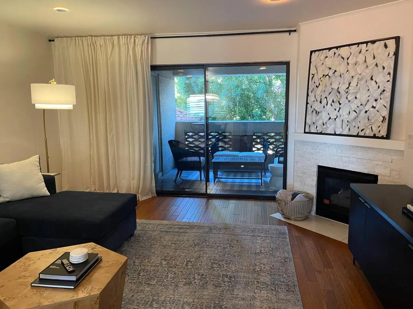 Home Away From Home In The Heart Of Phoenix - Extended Stay Relocation Insurance