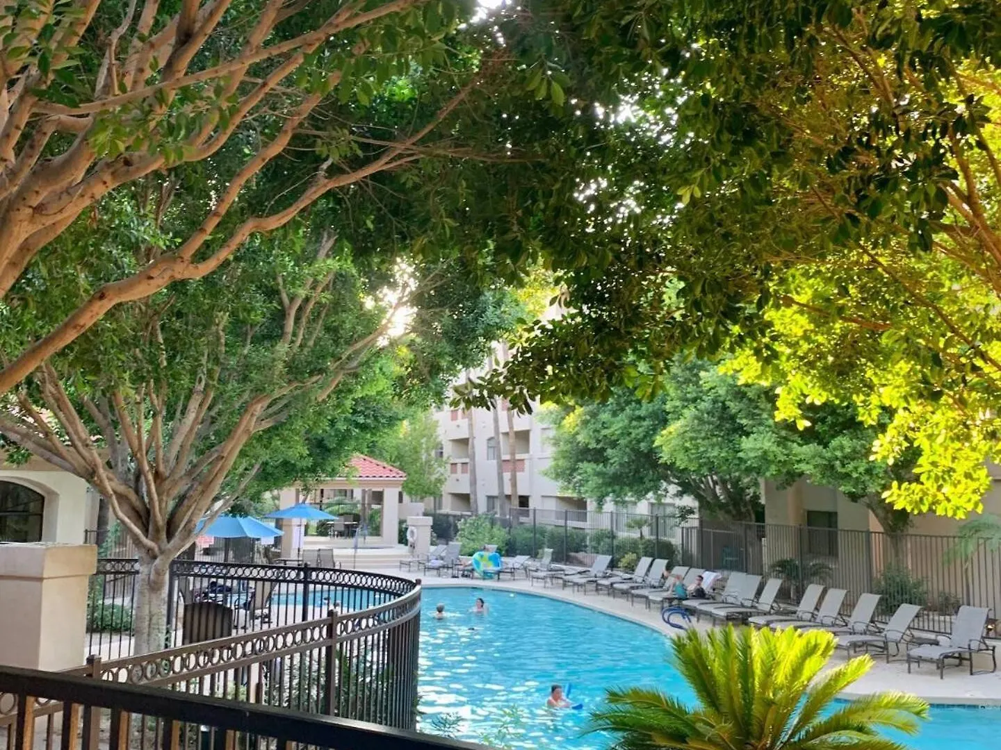 Apartament Home Away From Home In The Heart Of Phoenix - Extended Stay Relocation Insurance
